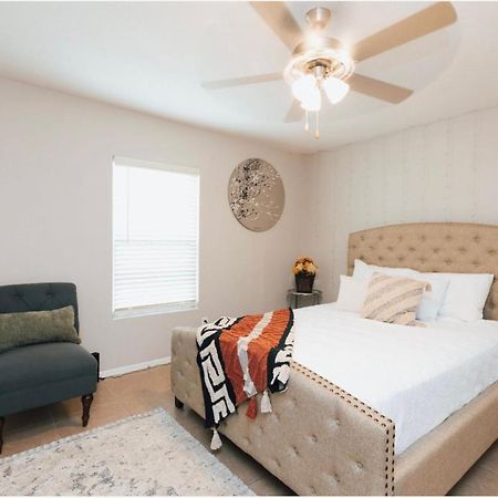 Enticing 1Br Apartment In The Heart Of The Heights Houston Kültér fotó